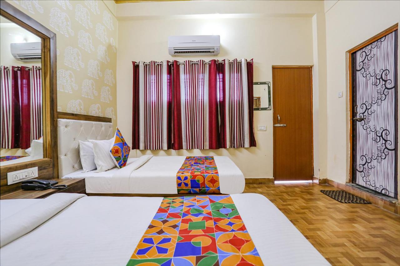 Fabhotel Shivam Palace Váránasí Exteriér fotografie