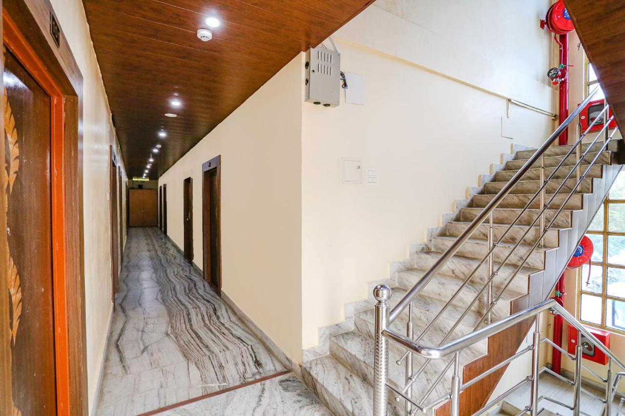 Fabhotel Shivam Palace Váránasí Exteriér fotografie