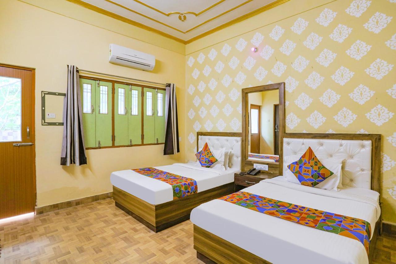 Fabhotel Shivam Palace Váránasí Exteriér fotografie