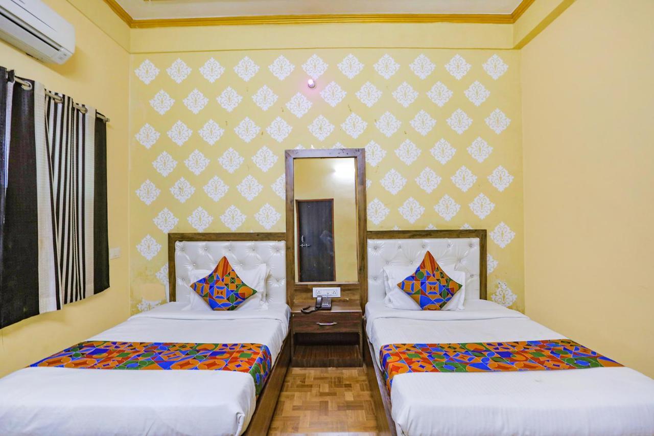 Fabhotel Shivam Palace Váránasí Exteriér fotografie