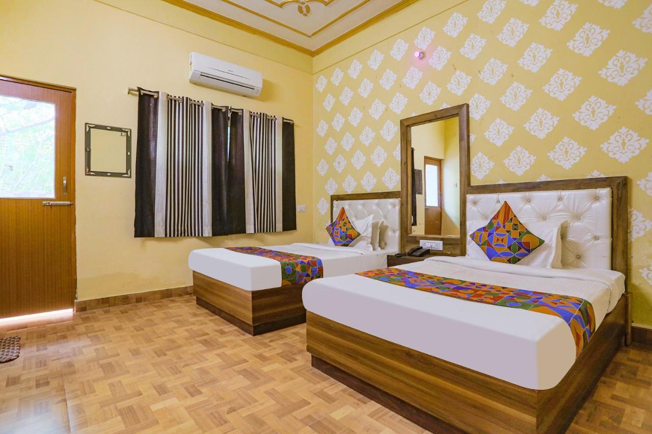 Fabhotel Shivam Palace Váránasí Exteriér fotografie